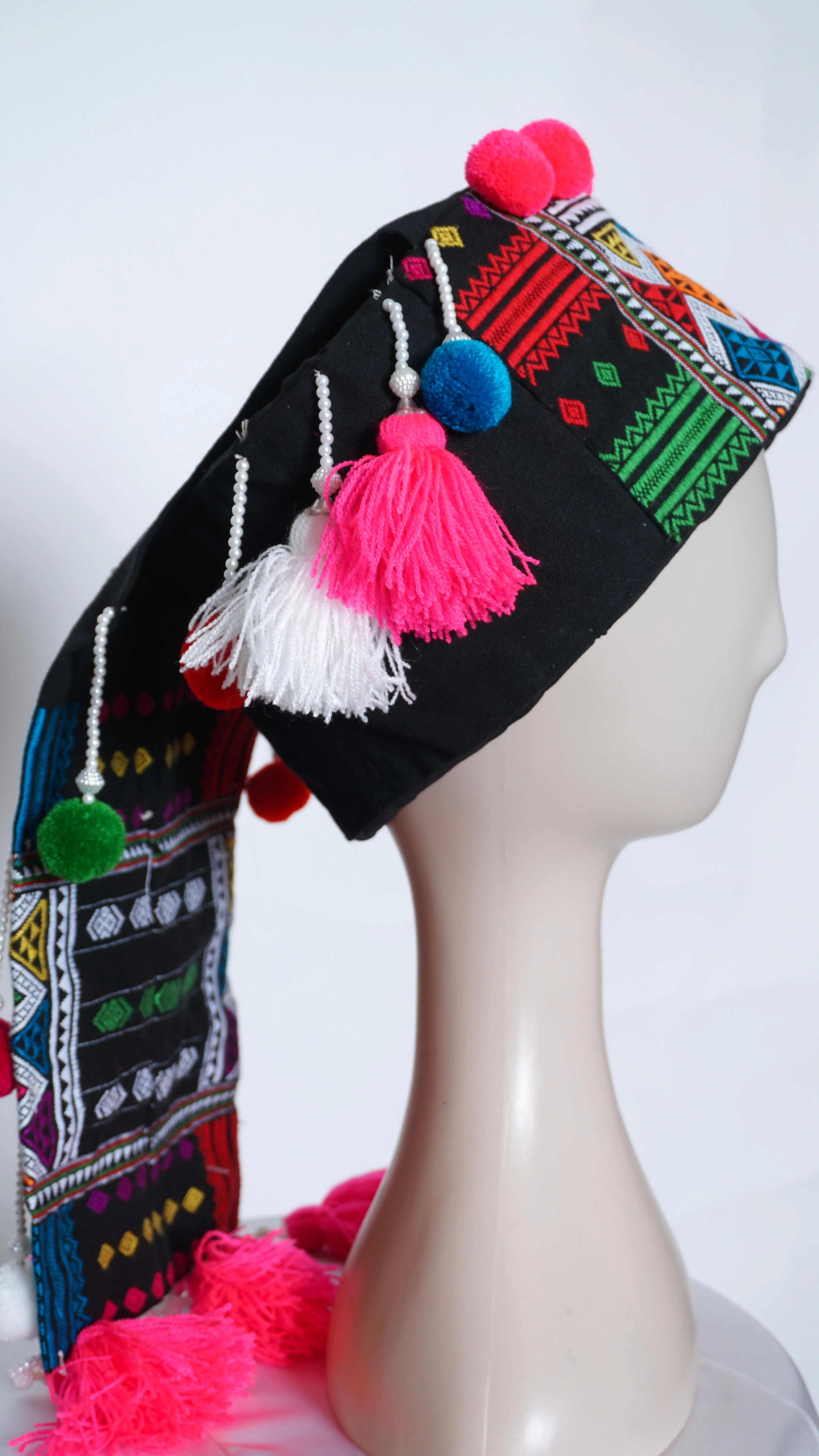 Phuam Paj Pom Pom (22.5")