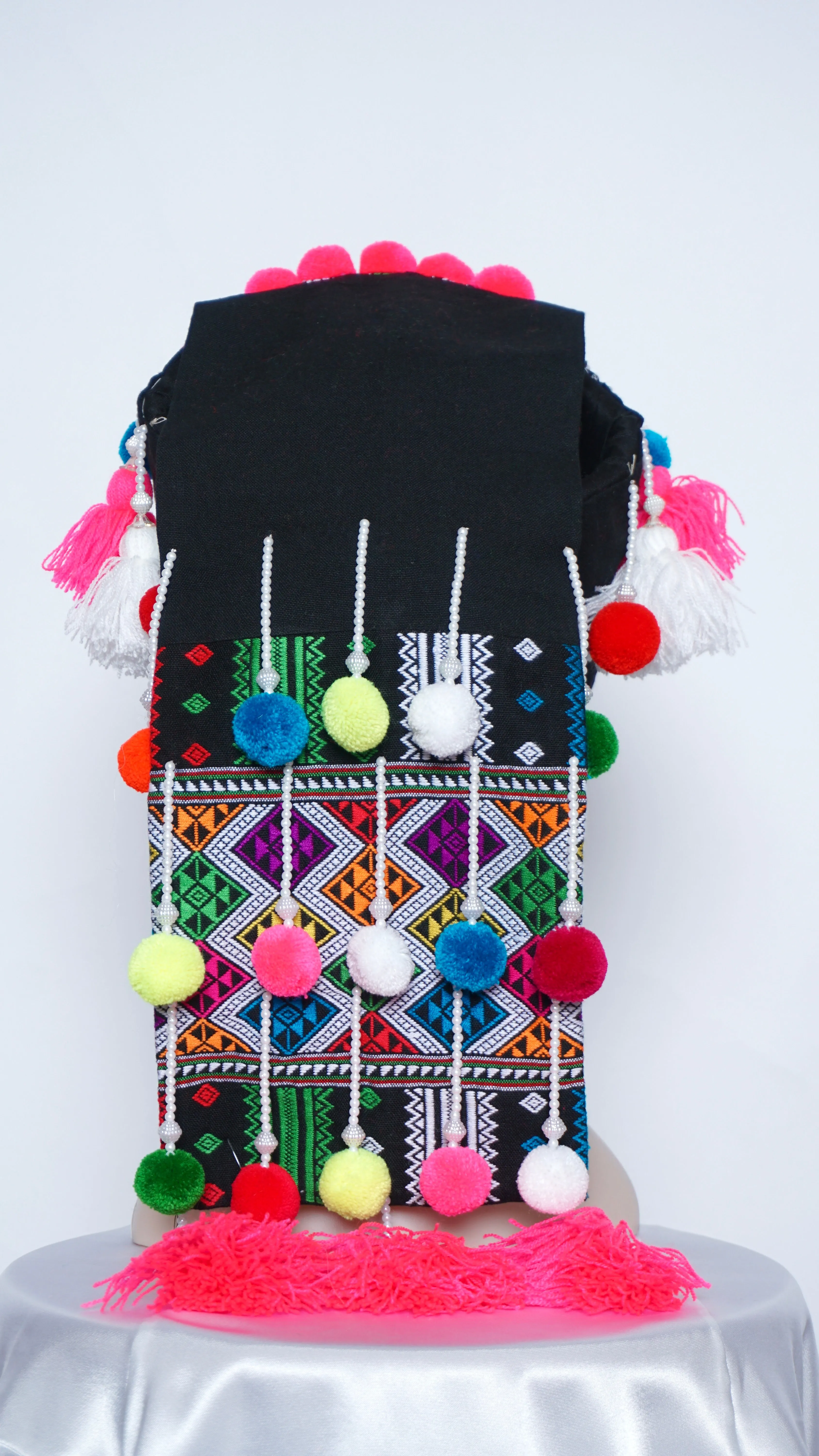 Phuam Paj Pom Pom (22.5")